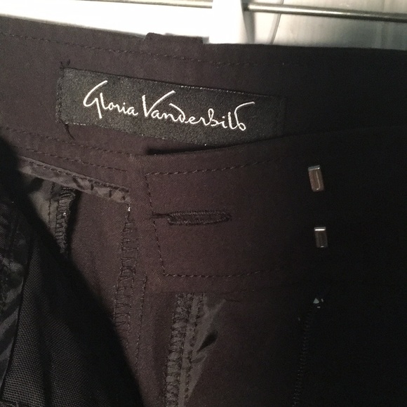 Capris pants - Picture 2 of 6